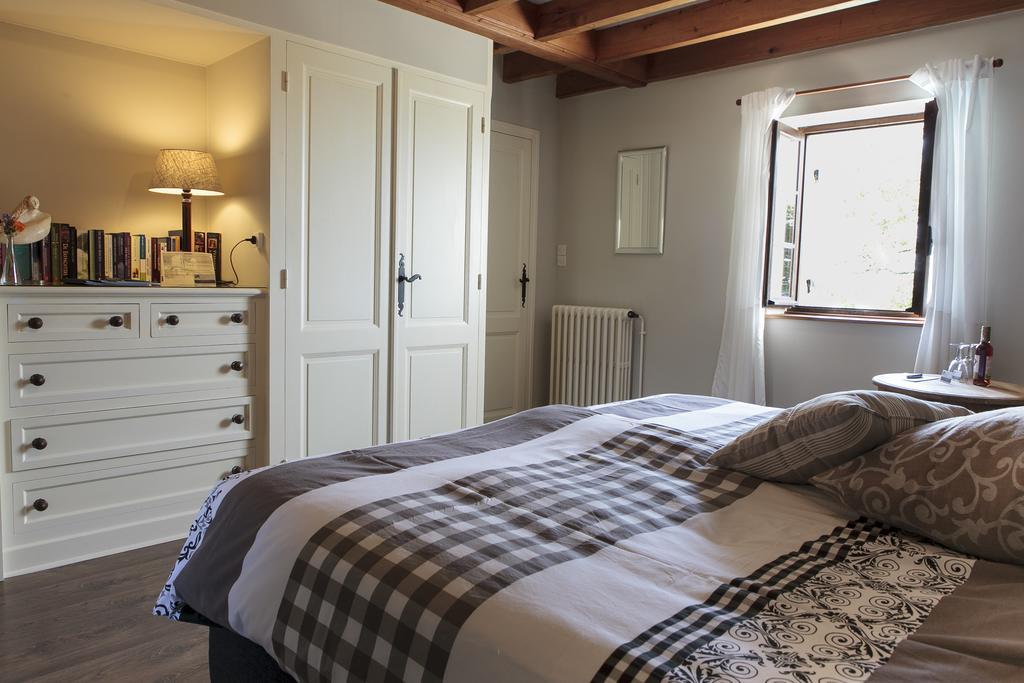 Luxury B&B Maison A Votre Sante, In Bordeaux Wine Region Savignac-de-Duras Pokoj fotografie